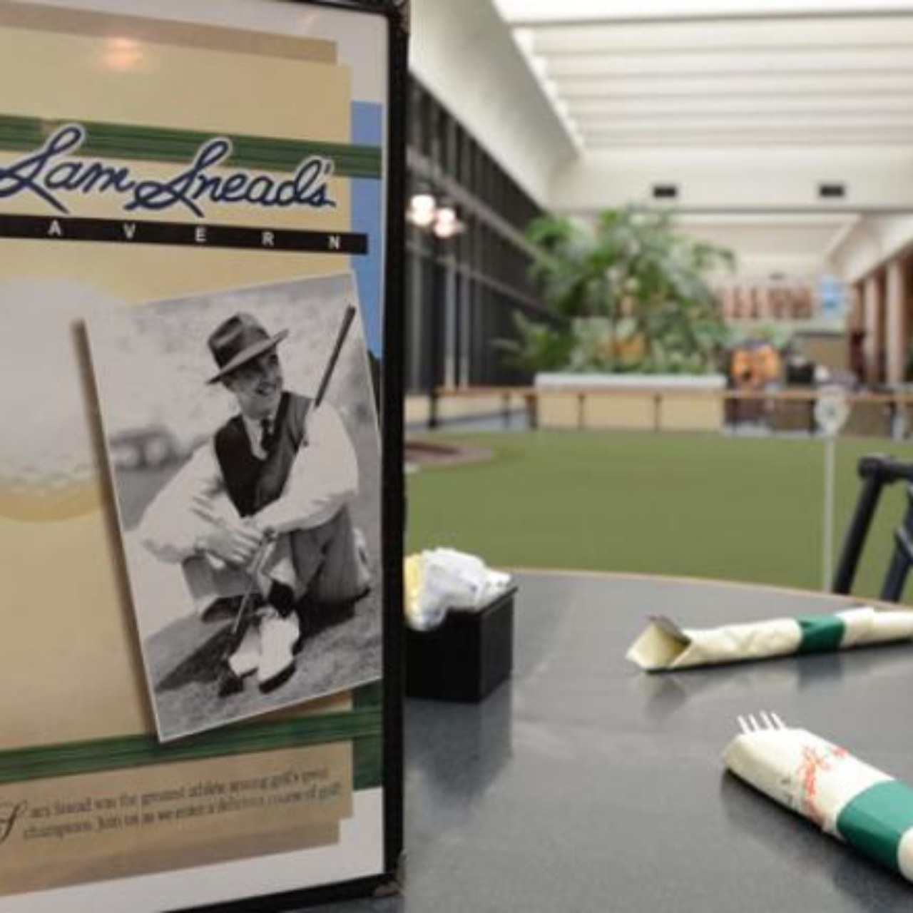 worstairportsmainhp-flickr_slgckgc